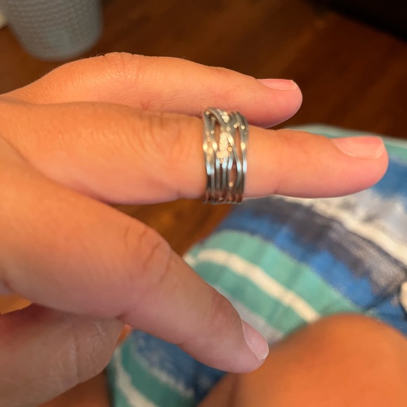 Women ring - Picture 2 of 3